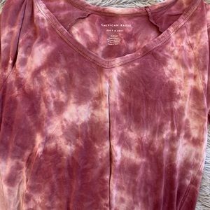 American Eagle stretchy shirt